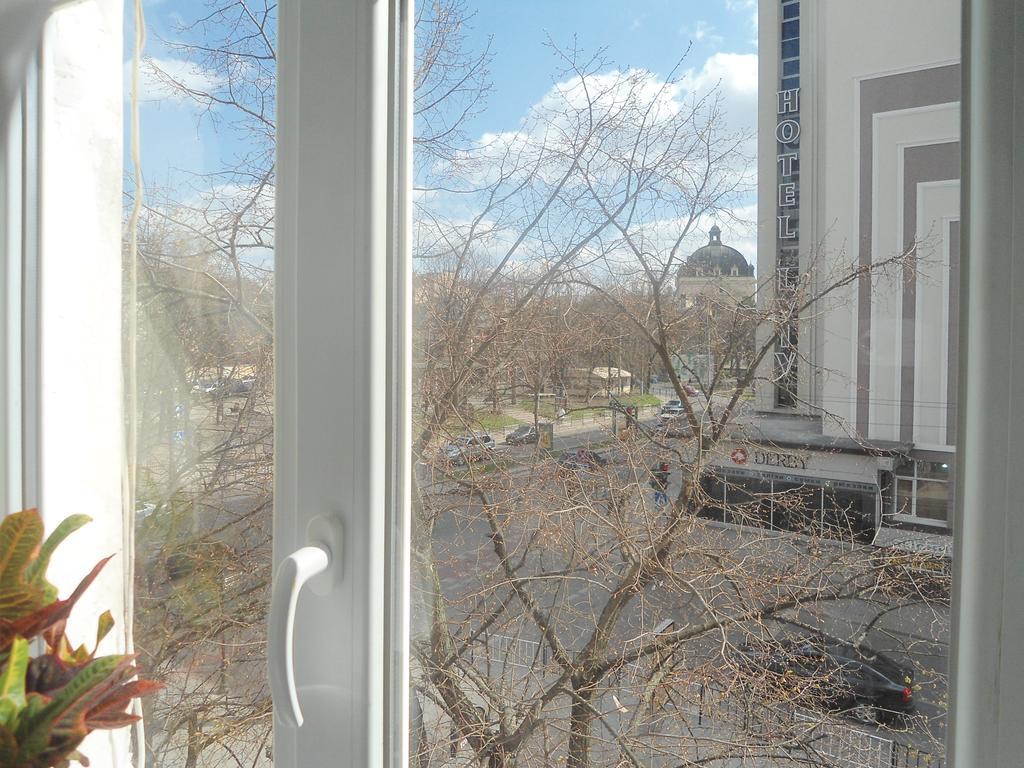 Apartments In Lviv Center Bagian luar foto